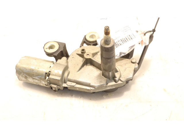Моторчик заднего дворника 0390201596    Volkswagen Polo IV 9N3