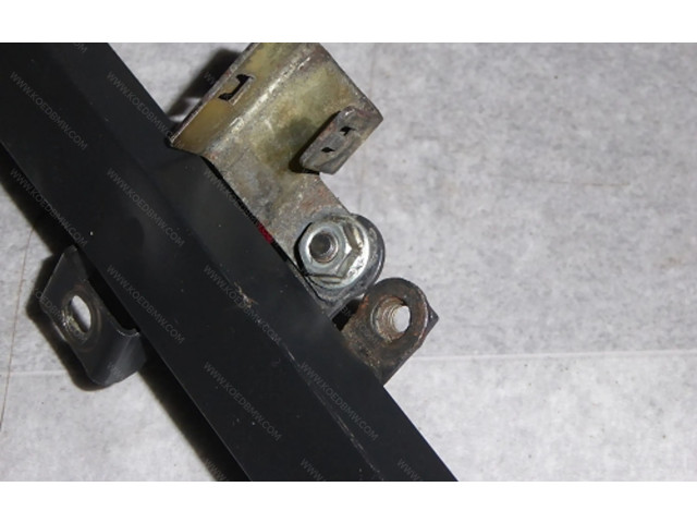 Vstřikovací lišta 13531748583   BMW 3 E30    M20 