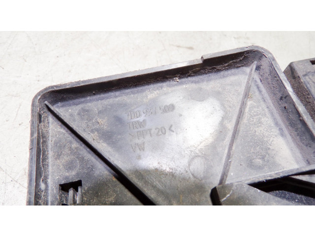 Блок предохранителей 7D0937509, 1C0937550C   Volkswagen Transporter - Caravelle T4    