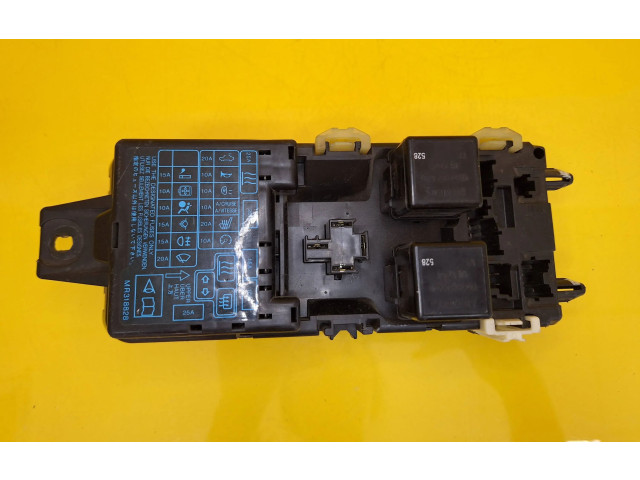 Блок предохранителей MB953355, MR318828   Mitsubishi Space Star    