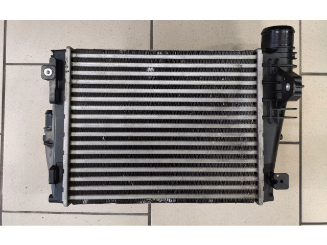 Интеркулер  9806562180, P9806562180   Toyota Proace 