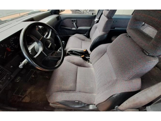 Zpětné zrcátko  Nissan Sunny 1990    