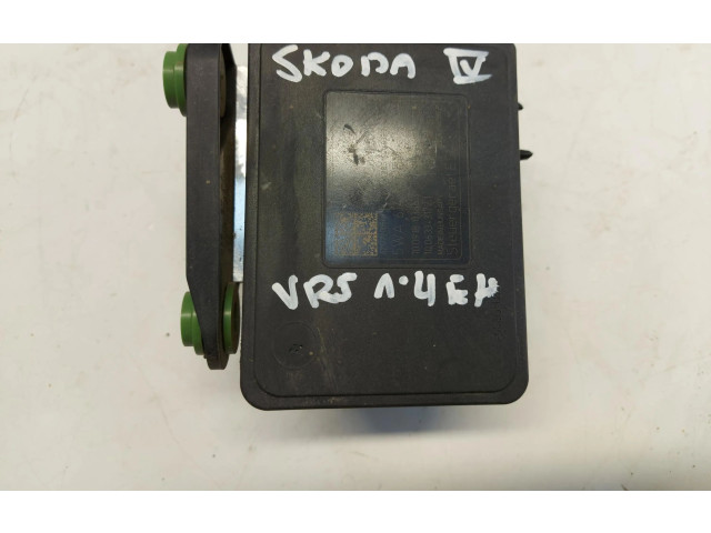 Jednotka ABS 5WA614517BM   Skoda Octavia Mk4 2021