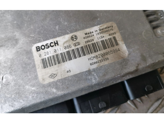 Řídící jednotka 0281011086, 8200065994   Volvo S40, V40 1999