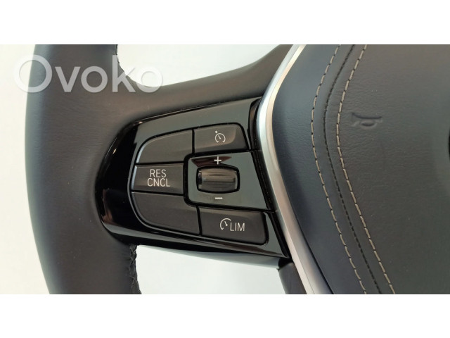 Volant BMW 7 G11 G12 2016 002154  