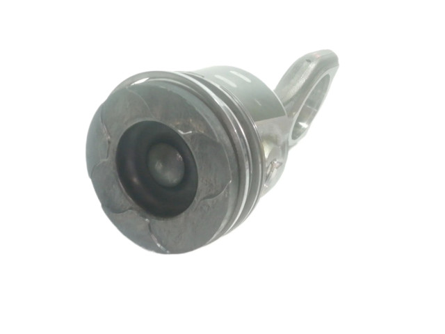 Píst 75L82, CONBIELA   Mazda 3 I    Y601 