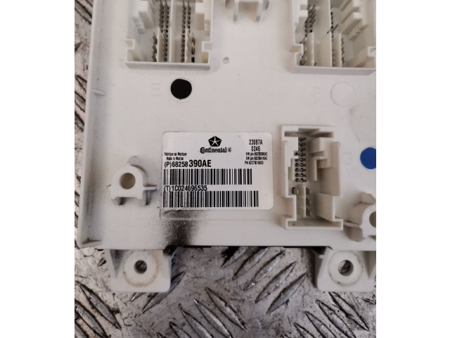Блок комфорта 68258390AE   Jeep Grand Cherokee   