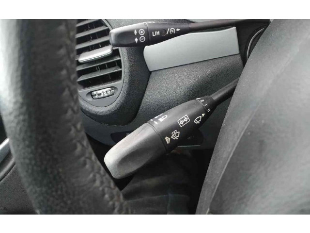 Ручка стеклоочистителей A1715402445   Mercedes-Benz SLK R171
