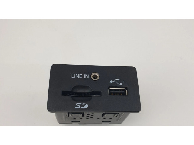 Дисплей    DM5T14F239AP   Ford Focus