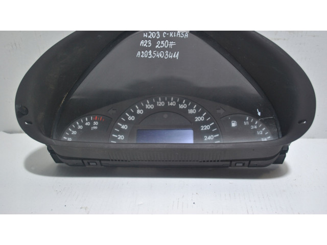Přístrojová deska  Mercedes-Benz C W203 2001 A2035403411  