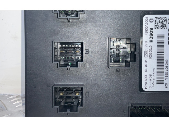 Блок комфорта 8K0907063L   Audi A5 8T 8F   