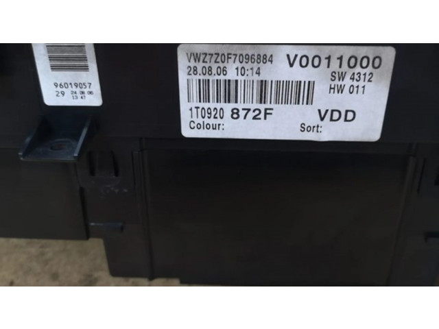 Přístrojová deska  Volkswagen Touran I 2004 1T0920872F, VWZ7Z0F7096884  