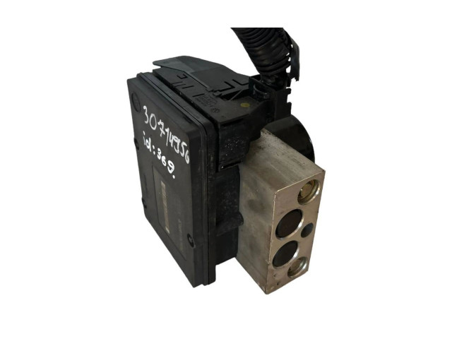 Jednotka ABS 30714956, P30714952   Volvo XC90 2004