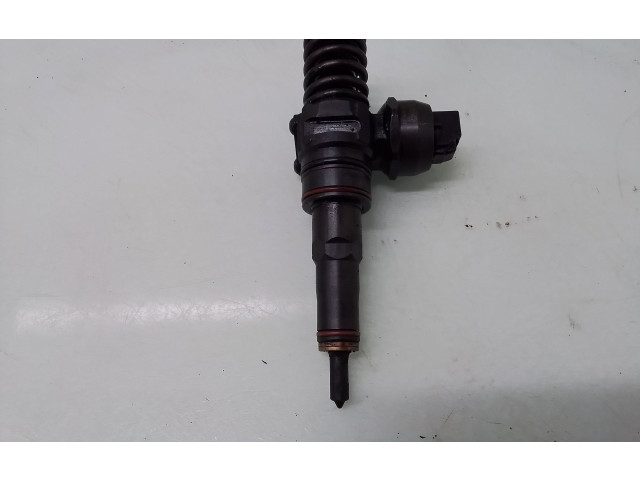 Vstřikovač 038130073AK   Volkswagen Sharan     