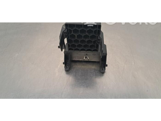   Pojistková skříňka 32320515   Volvo V60 2023