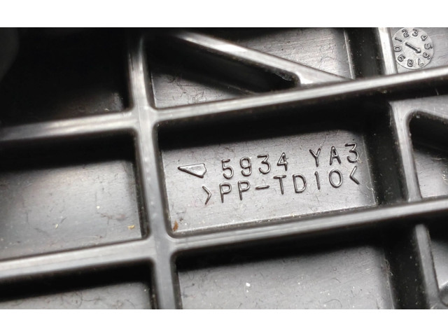   Pojistková skříňka 9008087019, 2830028010   Toyota Auris 150 2007