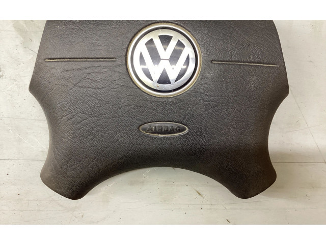 Подушка безопасности водителя 7M0880201   Volkswagen Sharan