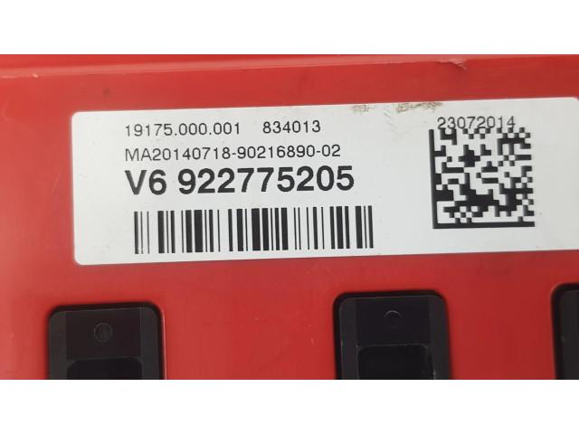 Блок предохранителей 61149227752   BMW 7 G11 G12    