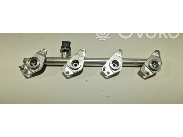 Vstřikovací lišta A2780700687   Mercedes-Benz A W176     