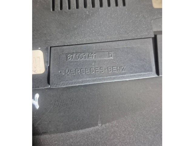 Přístrojová deska  Mercedes-Benz CLK A208 C208 2002 87001411  