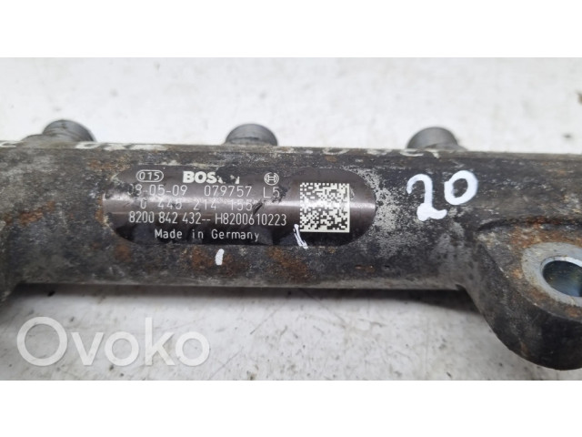 Vstřikovací lišta 8200610223   Renault Trafic II (X83)  pro naftový motor   
