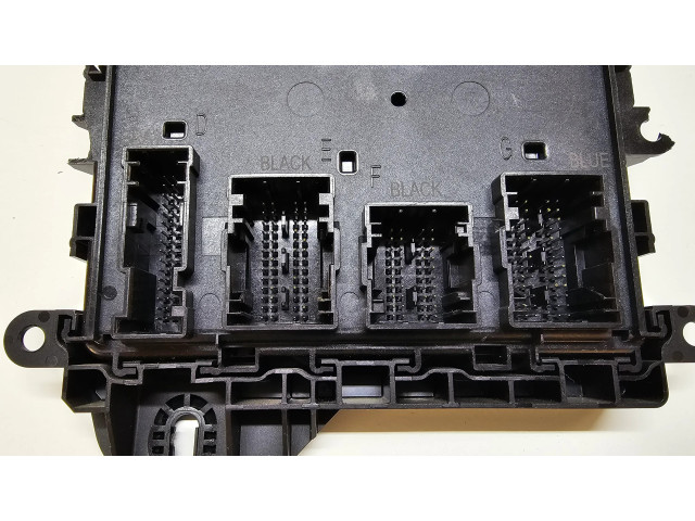 Pojistková skříňka Řídící jednotka BSM 68374988AN, A2C77219607   Jeep Grand Cherokee WL 2021