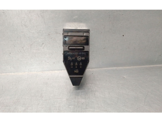 Дисплей    8391002200   Toyota Auris E180