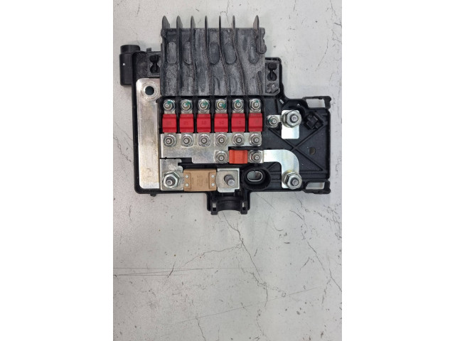 Блок предохранителей 101327200E   Tesla Model S    