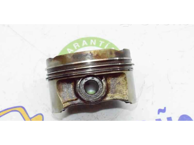Píst 11251703456   BMW 5 E39   2.5  