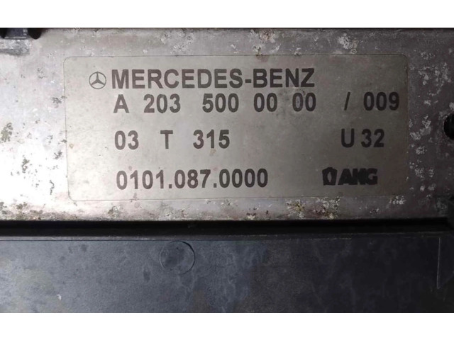 Интеркулер  A2035000000   Mercedes-Benz CLK A209 C209 