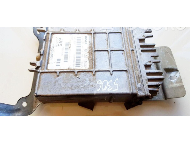 Řídící jednotka 0281001906, 7700110648   Volvo S40, V40 1999