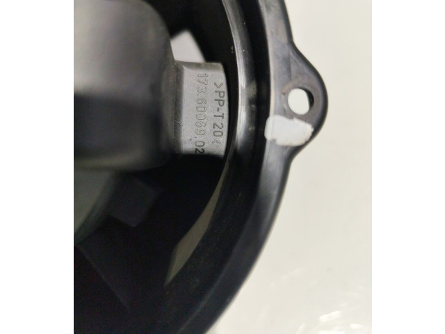 Вентилятор печки    173.60069.02, 1736006902   Smart ForFour I