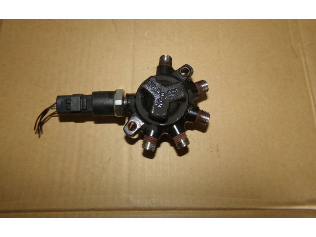 Vstřikovač 8200057232   Nissan Almera N16    - 