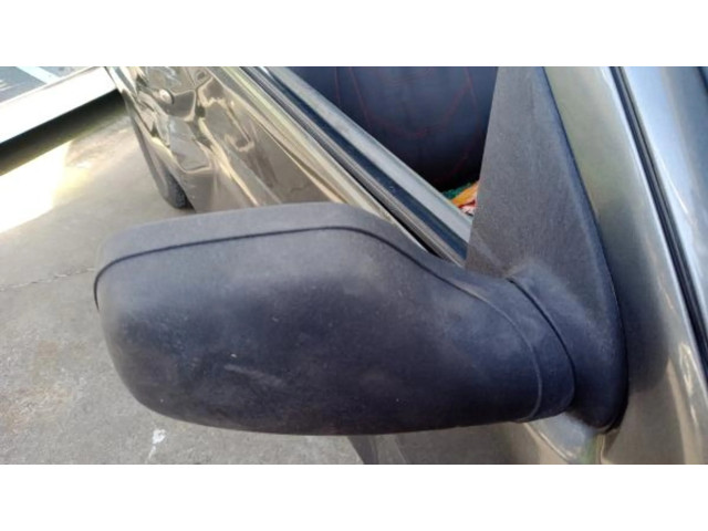 Zpětné zrcátko  Peugeot 106 1993  manual  