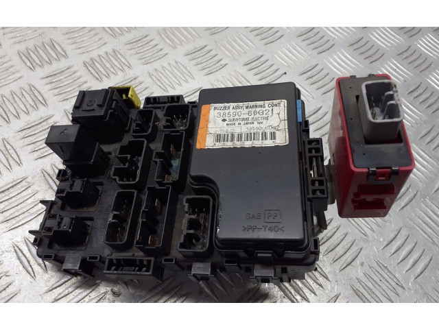 Блок предохранителей  38590-60G21   Suzuki Baleno EG    
