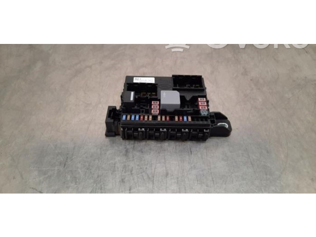Блок предохранителей  M8E214N030BB   Land Rover Range Rover Sport L461    