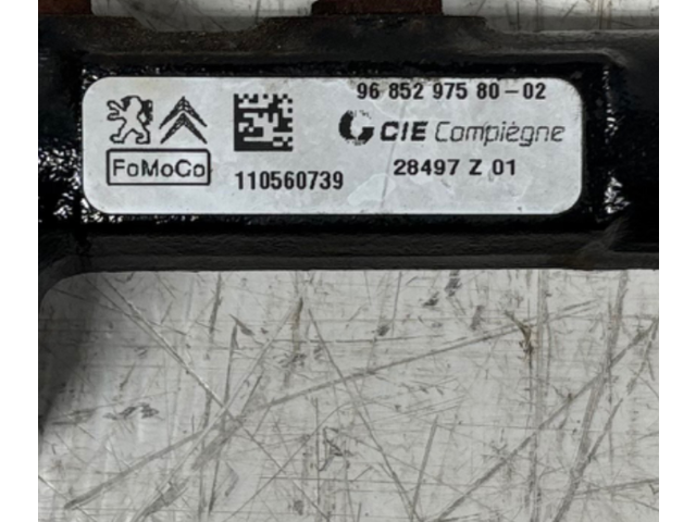 Vstřikovací lišta 9685297580, 1570P7   Peugeot 3008 I     