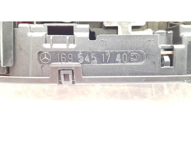   Pojistková skříňka 1695451740   Mercedes-Benz  W169 2007