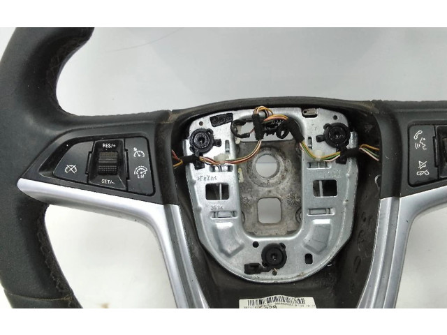 Volant Opel Zafira C 2011 13351029  