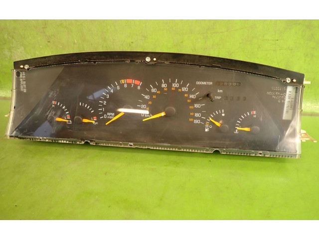 Přístrojová deska  Pontiac Grand Prix 1992 16175652  