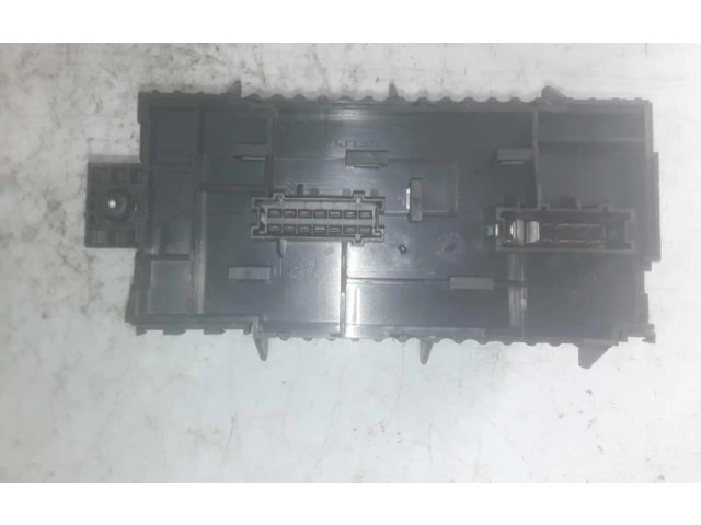  Pojistková skříňka 2469067100   Mercedes-Benz A W176 