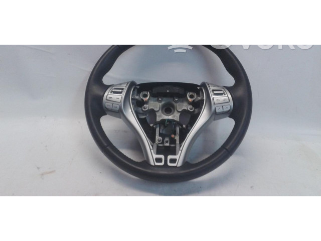 Volant Nissan Pulsar 2014   