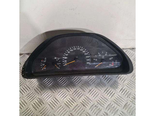 Přístrojová deska  Mercedes-Benz E W210 2000 A2105402811  