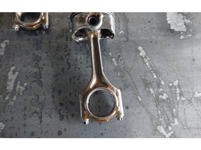  Поршень с шатуном M54B25 256S5 11257512526  BMW 3 E46  