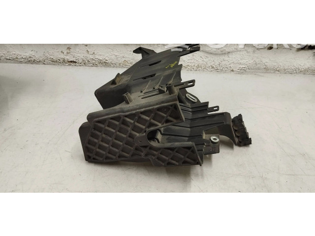 Блок предохранителей  68251775aa   Jeep Grand Cherokee    