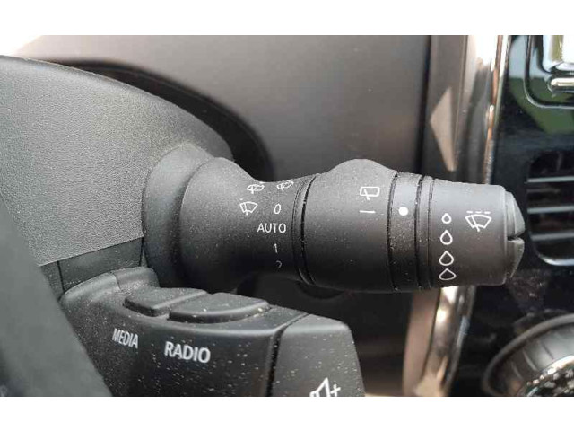 Ручка стеклоочистителей 255673247R   Renault Zoe