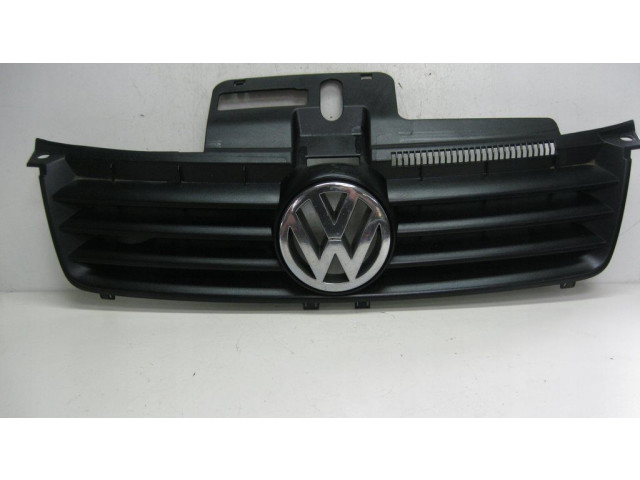 Верхняя решётка Volkswagen Polo 2002-2005 года 6Q0853651C      