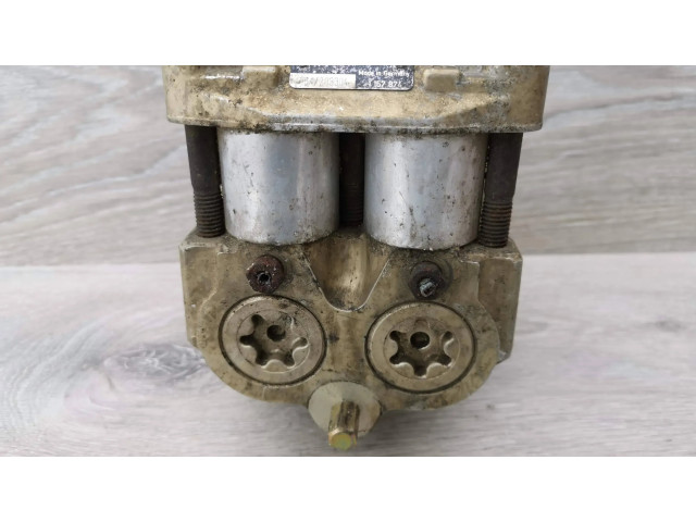 Jednotka ABS 0265201022   BMW 7 E32 1992