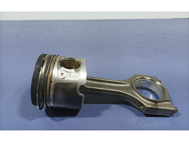 Píst 7810825, 7810825   BMW X1 E84     