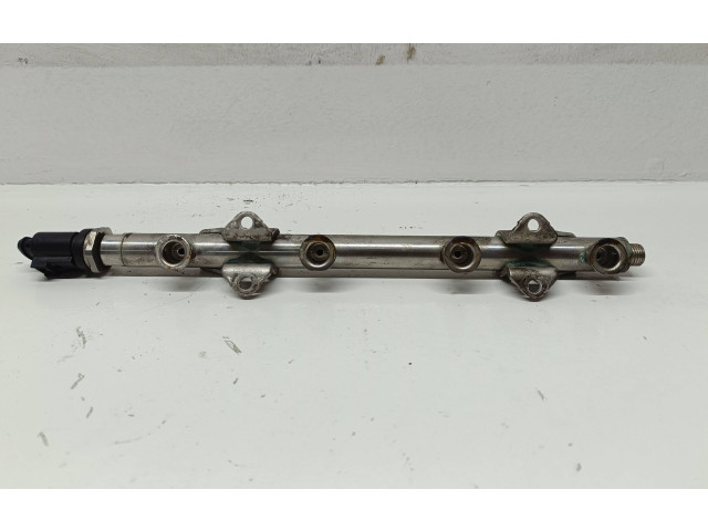 Vstřikovací lišta 04E133320D, 1624231922   Volkswagen PASSAT B7    cdg 